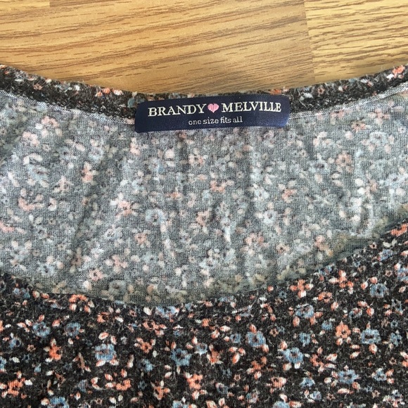 Brandy Melville one size crop top - Picture 2 of 3